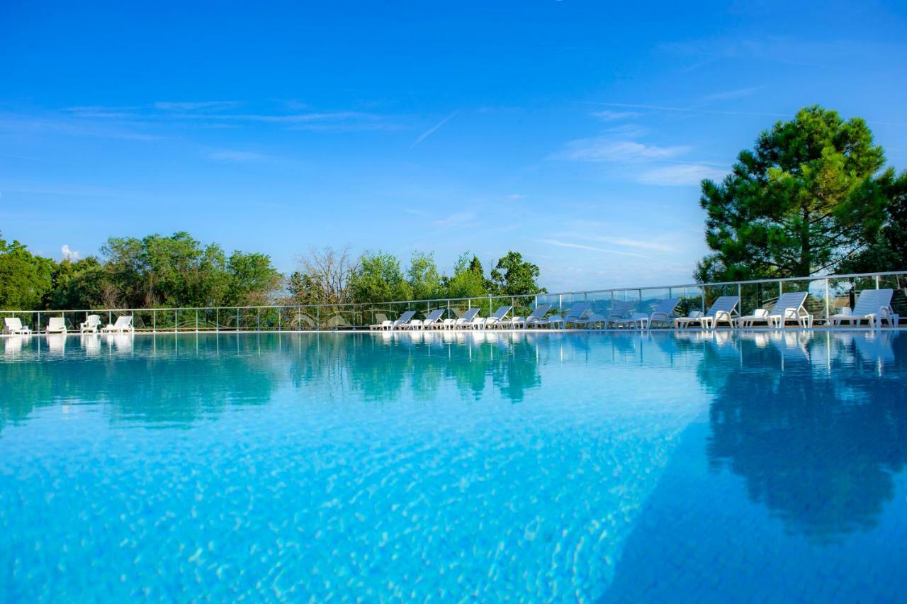 Vtf Le Castelet Otel Saint Aygulf Dış mekan fotoğraf