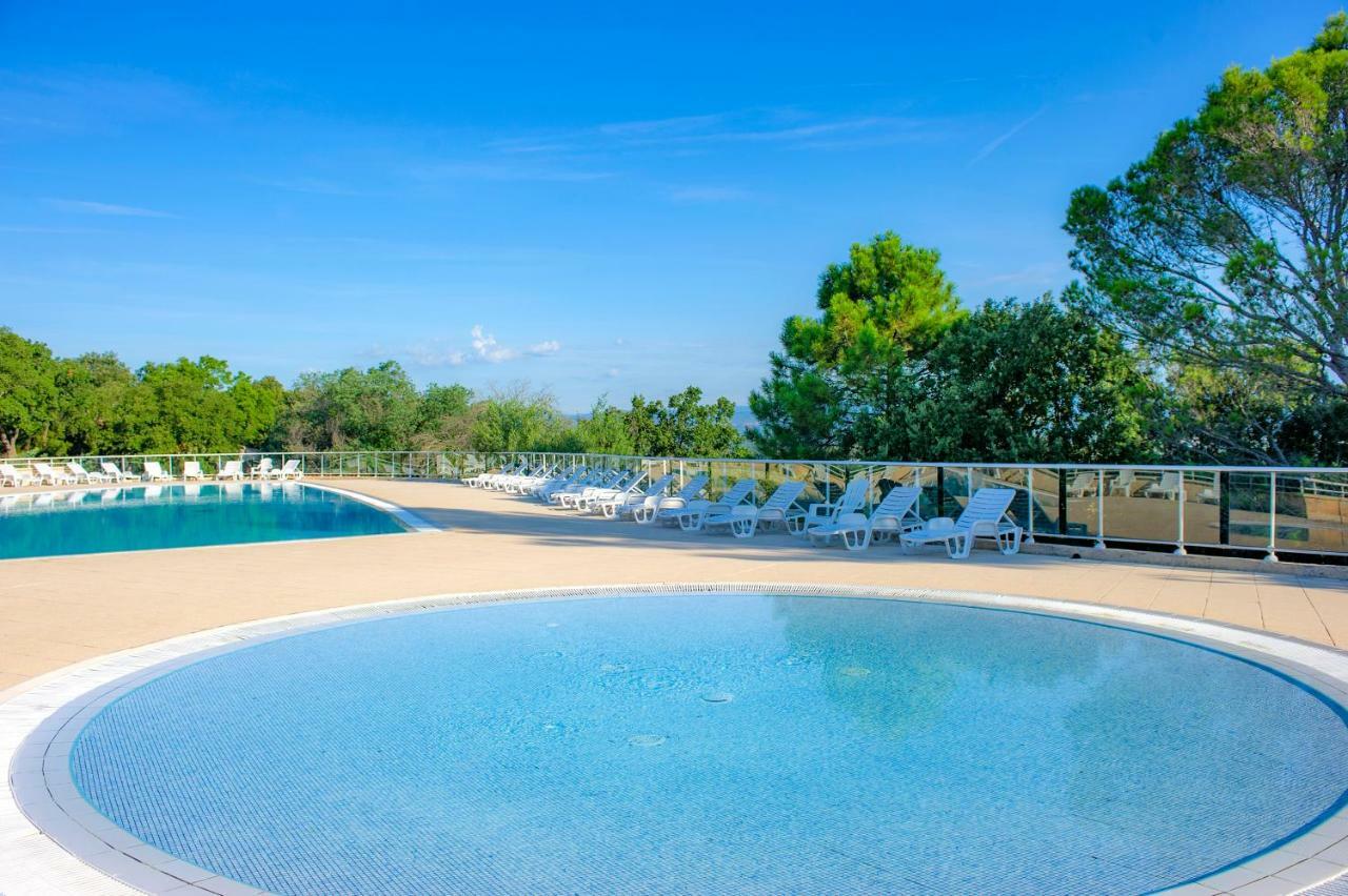 Vtf Le Castelet Otel Saint Aygulf Dış mekan fotoğraf